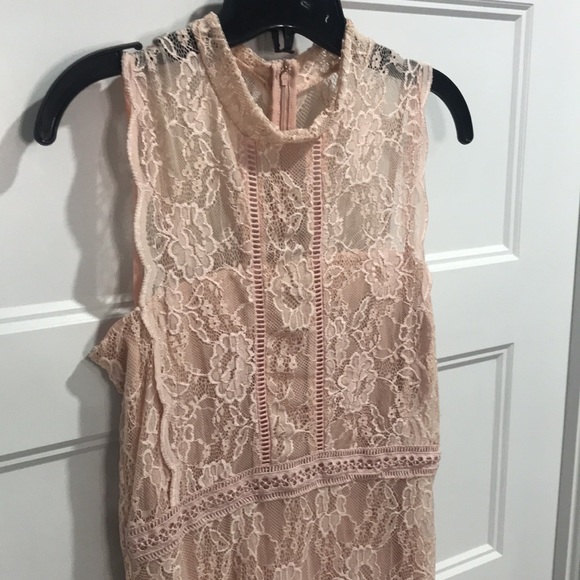 Lace Sleeveless Dress - Picture 2 of 5